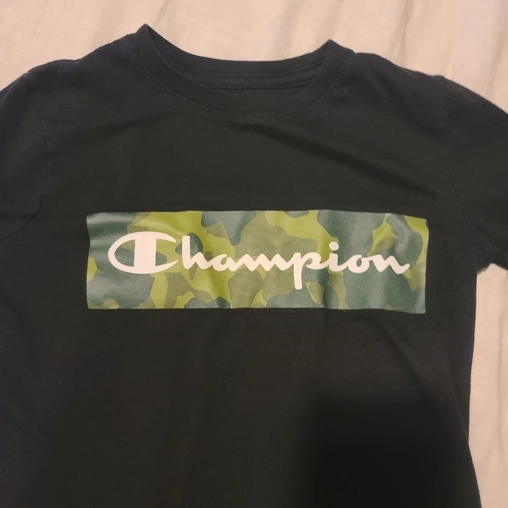 Boy's Champion Camo Logo T-shirt, Small - Picture 2 of 3